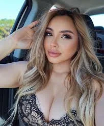 female escorts Karol Bagh